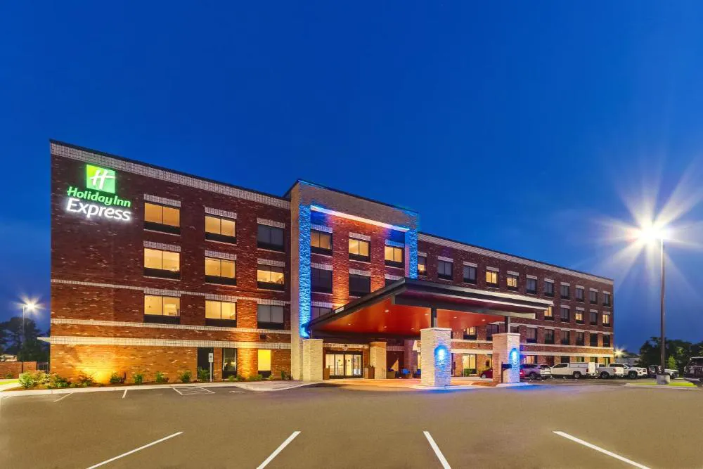 Holiday Inn Express Wilmington Porters Neck by IHG hotel hero
