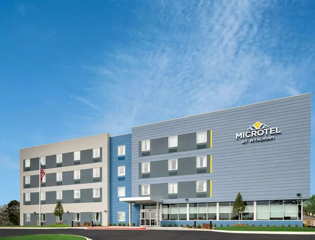 Microtel Inn & Suites by Wyndham Hot Springs hotel detail image 4