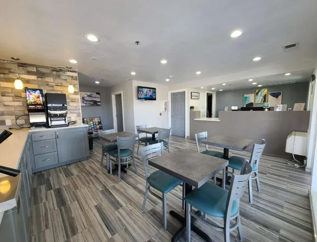 SureStay Hotel by Best Western Chowchilla Yosemite hotel detail image 2