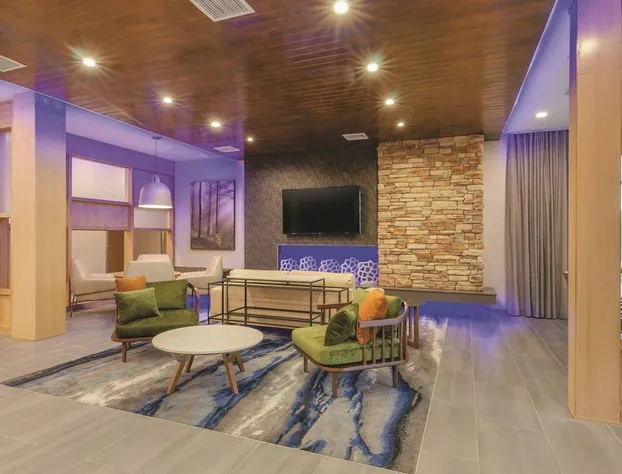 Fairfield Inn & Suites by Marriott Kansas City Shawnee hotel detail image 2