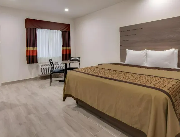 SureStay by Best Western Baytown hotel detail image 4