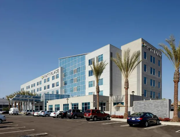 Hyatt Place Bakersfield hotel detail image 3