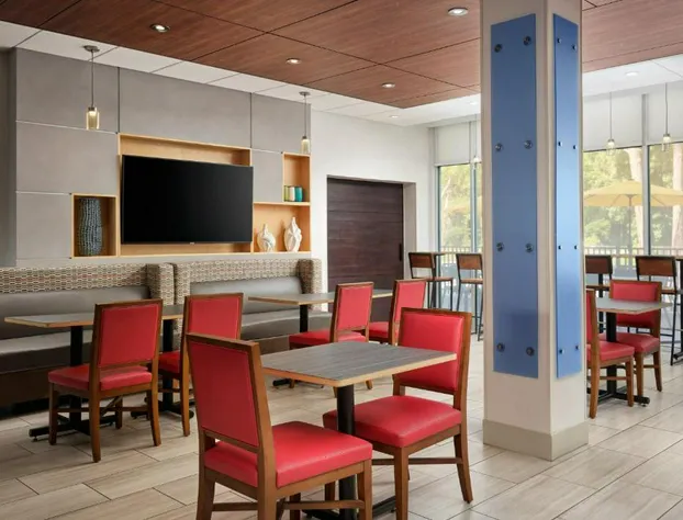 Holiday Inn Express & Suites Brunswick by IHG hotel detail image 4