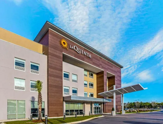 La Quinta Inn & Suites by Wyndham Miramar Beach-Destin hotel detail image 1