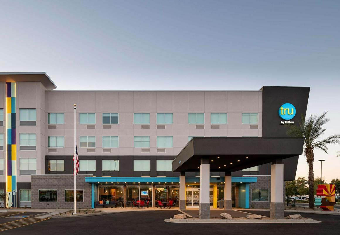 Tru By Hilton Phoenix Glendale Westgate, AZ hotel hero