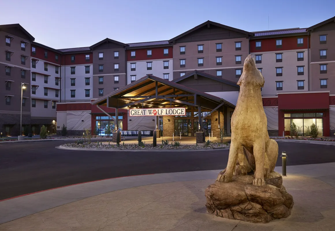 Great Wolf Lodge Arizona hotel hero