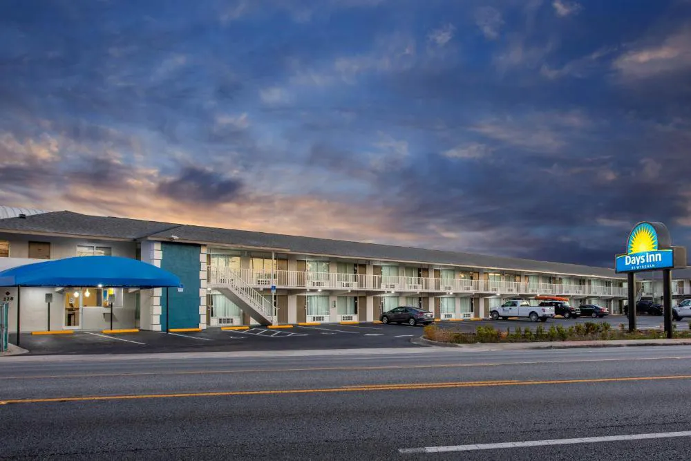Days Inn by Wyndham Apopka/Orlando hotel hero