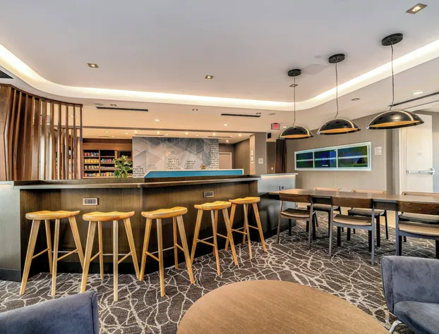 SpringHill Suites by Marriott Oakland Airport hotel detail image 1