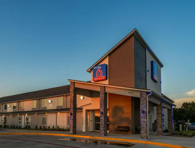 Studio 6 Lake Charles, LA hotel detail image 3