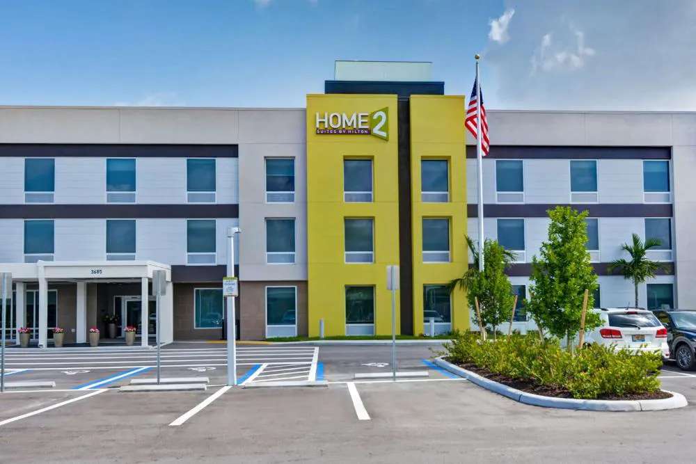 Home2 Suites Naples I-75 Pine Ridge Road, FL hotel hero
