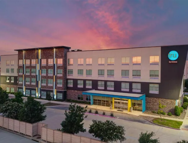 Tru by Hilton The Colony Dallas hotel detail image 2