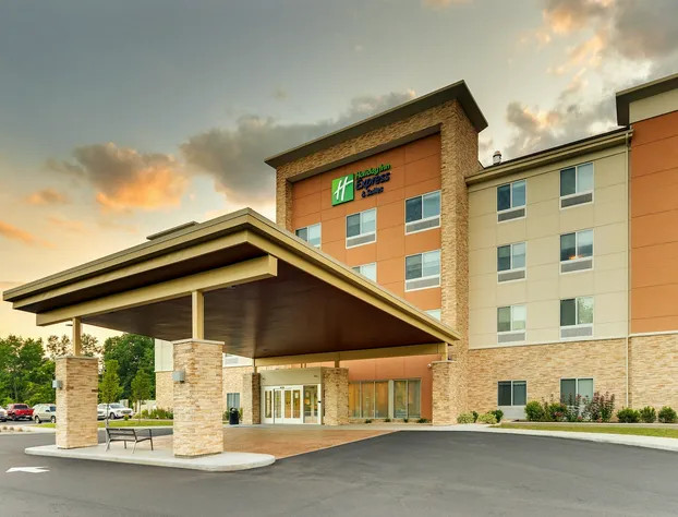 Holiday Inn Express & Suites Saugerties - Hudson Valley by IHG hotel detail image 4