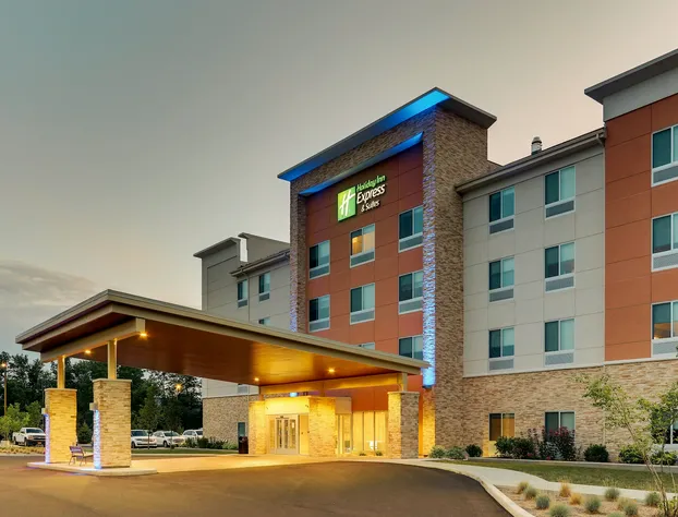 Holiday Inn Express & Suites Saugerties - Hudson Valley by IHG hotel detail image 2