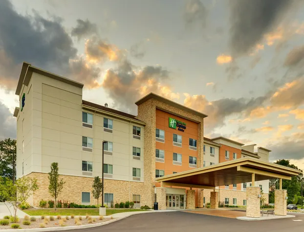 Holiday Inn Express & Suites Saugerties - Hudson Valley by IHG hotel detail image 3