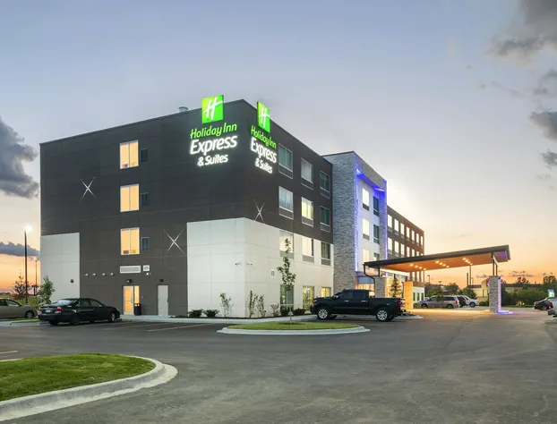 Holiday Inn Express & Suites Bourbonnais East - Bradley by IHG hotel detail image 1