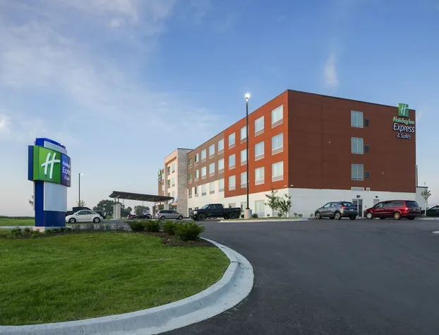 Holiday Inn Express & Suites Bourbonnais East - Bradley by IHG hotel detail image 3