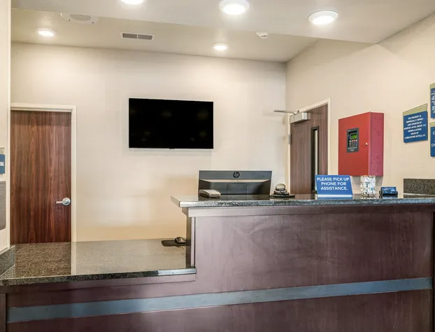 Cobblestone Hotel & Suites - Newport hotel detail image 2