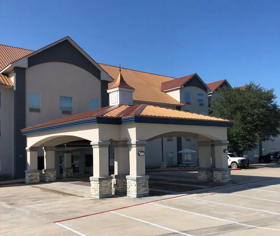 FairBridge Inn & Suites Cuero hotel hero