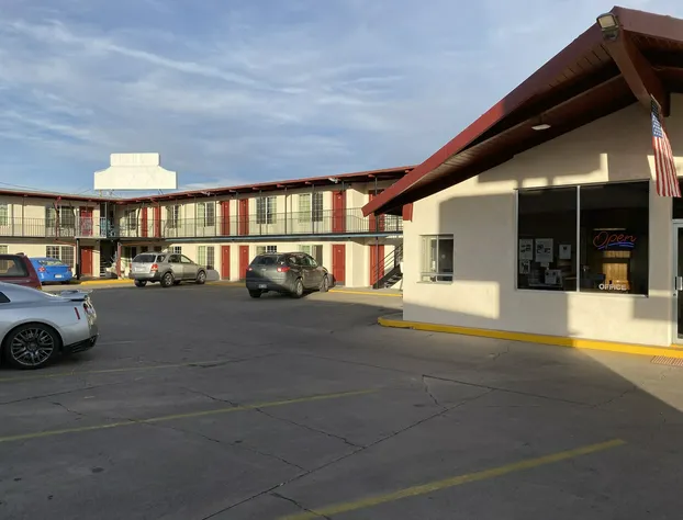 Dunes Inn hotel detail image 4