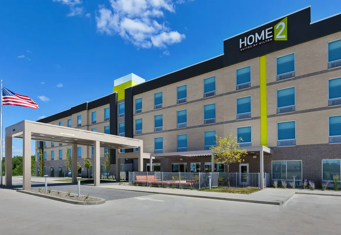 Home2 Suites by Hilton Saginaw, MI hotel hero
