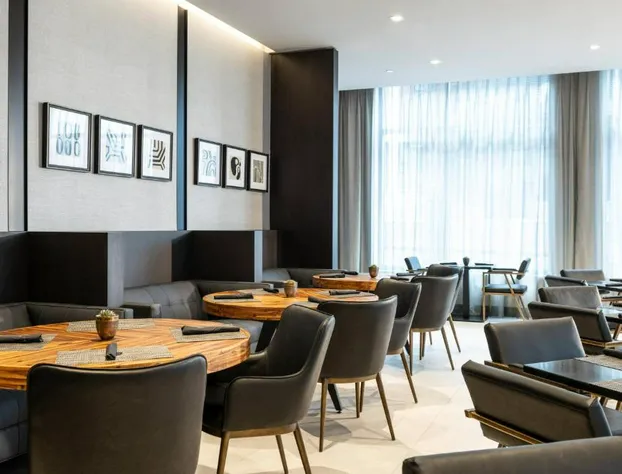 AC Hotel by Marriott Portsmouth hotel detail image 4