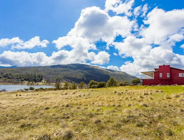 Quiet Mind Mountain Lodge, Retreat and Spa hotel detail image 1