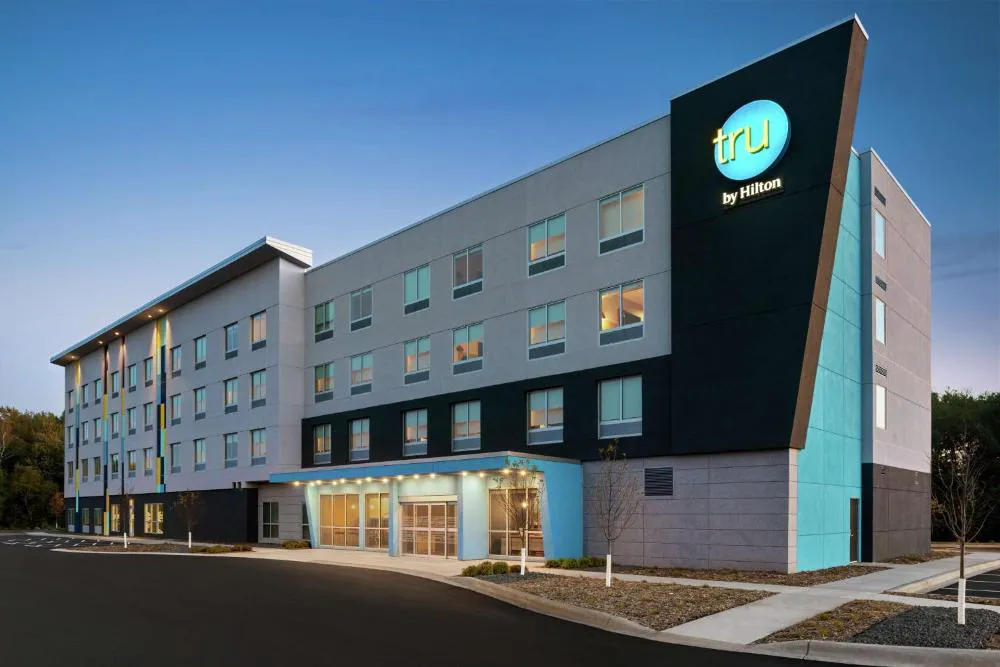 Tru by Hilton Duluth Mall Area hotel hero