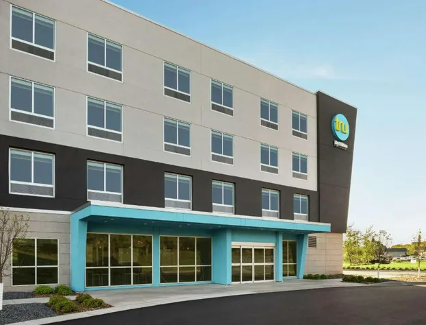 Tru by Hilton Duluth Mall Area hotel detail image 1