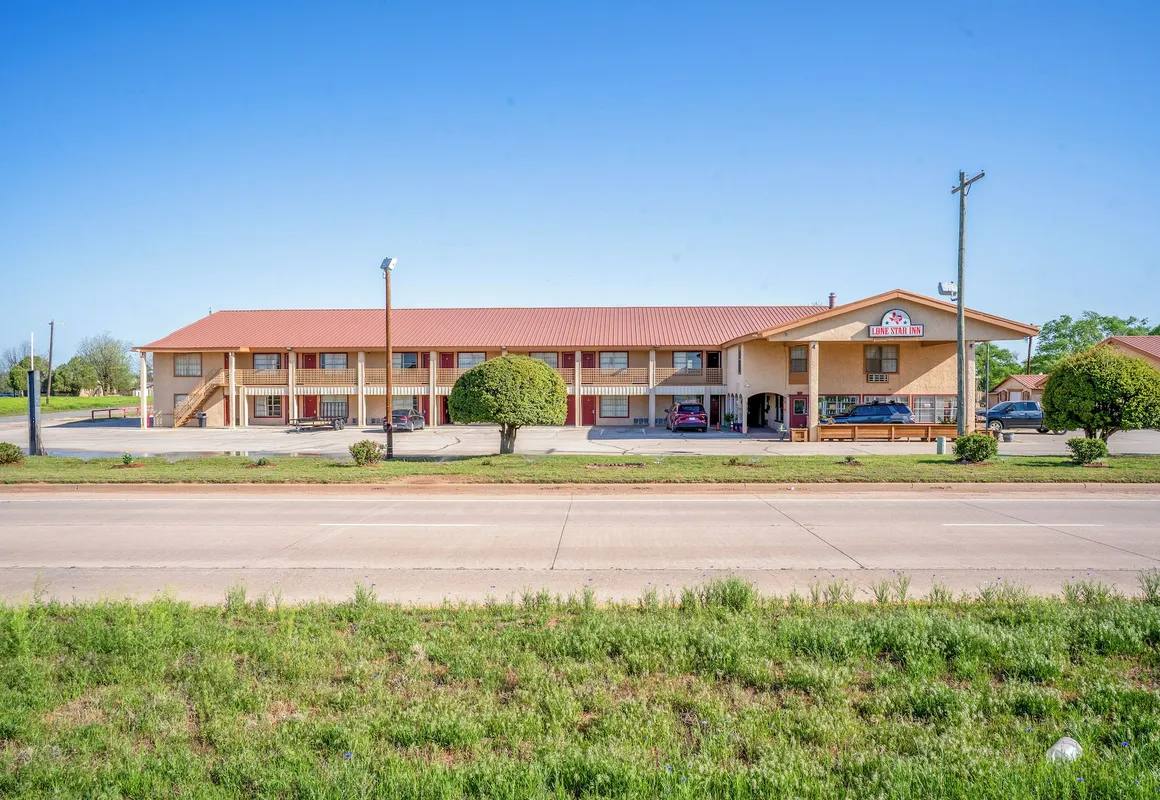 Lone Star Inn by OYO Vernon Texas Hwy 287 hotel hero