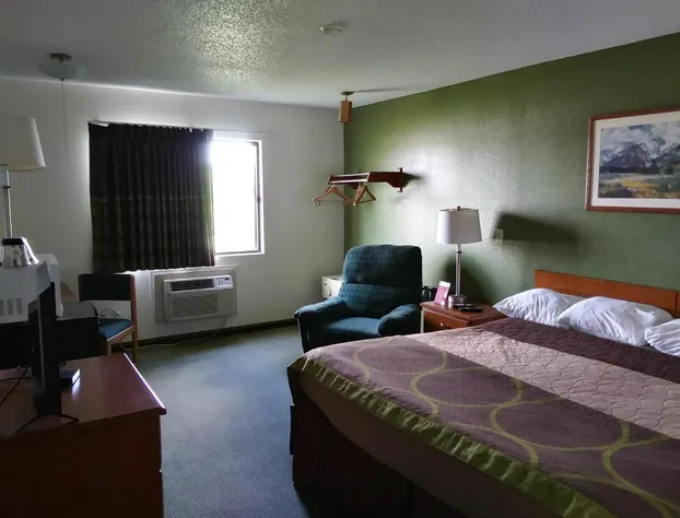 Amerihost Inn & Suites Kingdom City hotel detail image 4