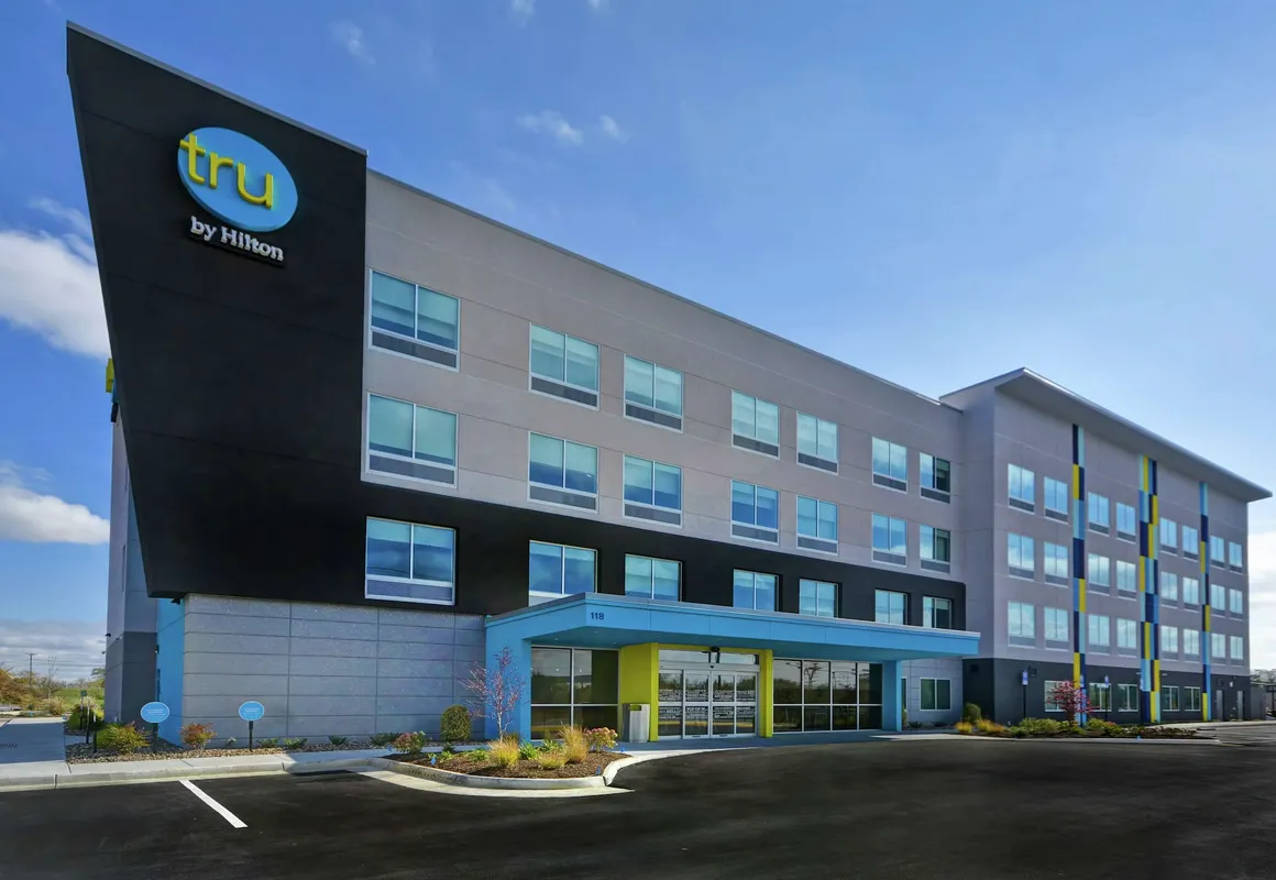 TRU By Hilton Winchester hotel hero