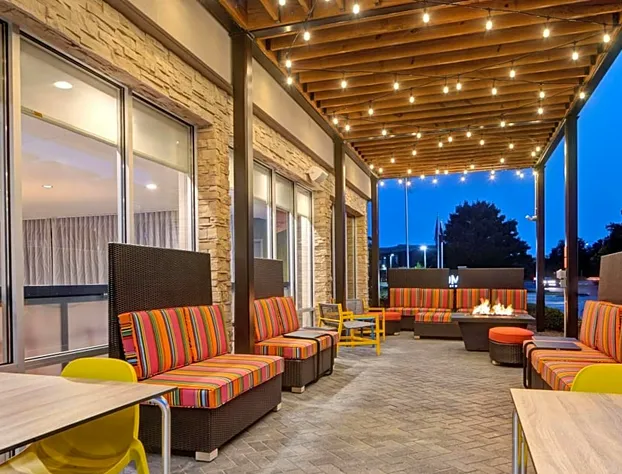 Home2 Suites by Hilton Carmel Indianapolis hotel detail image 4