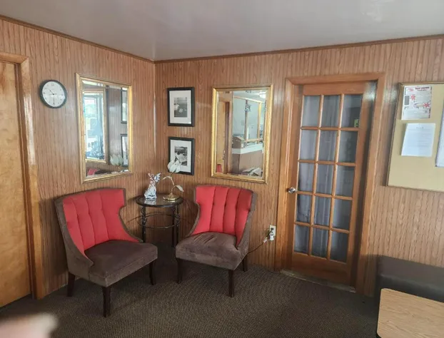 First Inn By OYO Quinter Hwy 70 hotel detail image 3