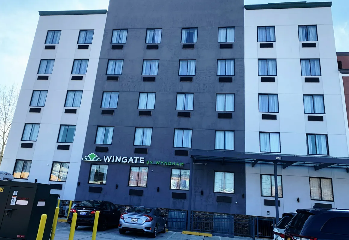 Wingate by Wyndham JFK Airport/Far Rockaway hotel hero
