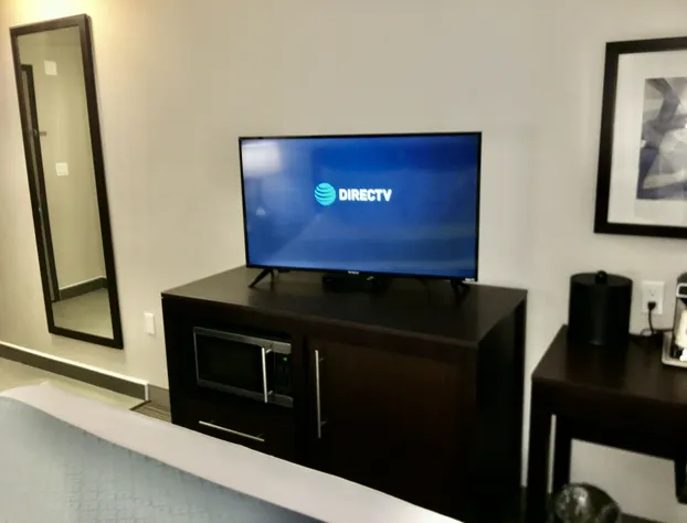 Wingate by Wyndham JFK Airport/Far Rockaway hotel detail image 2