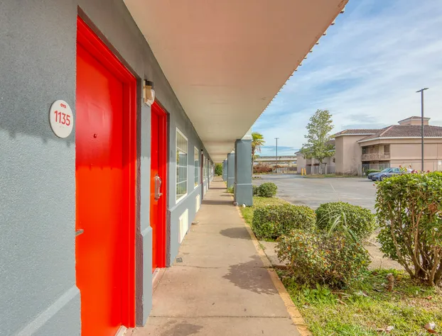 OYO Hotel Jackson Fairgrounds I-55 hotel detail image 2