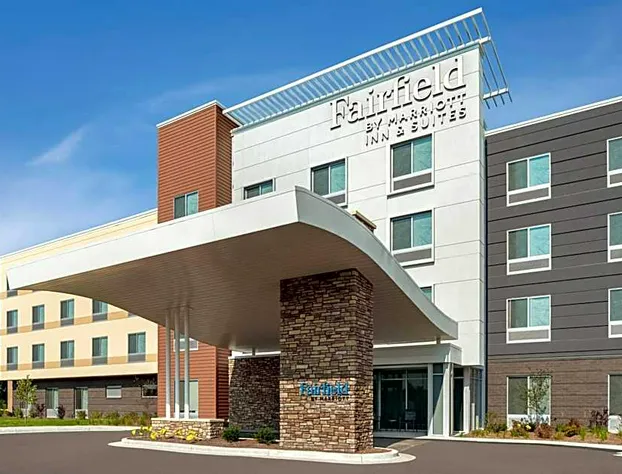 Fairfield Inn & Suites by Marriott Milwaukee West hotel detail image 1