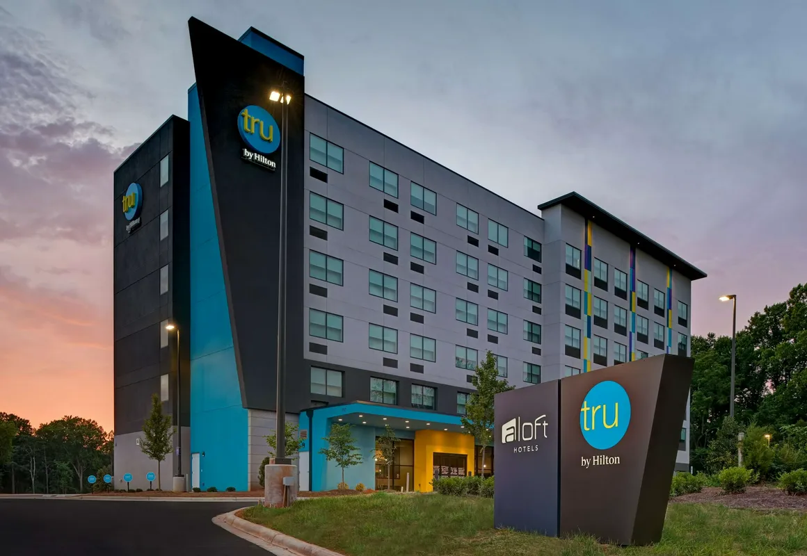 Tru by Hilton Mooresville hotel hero
