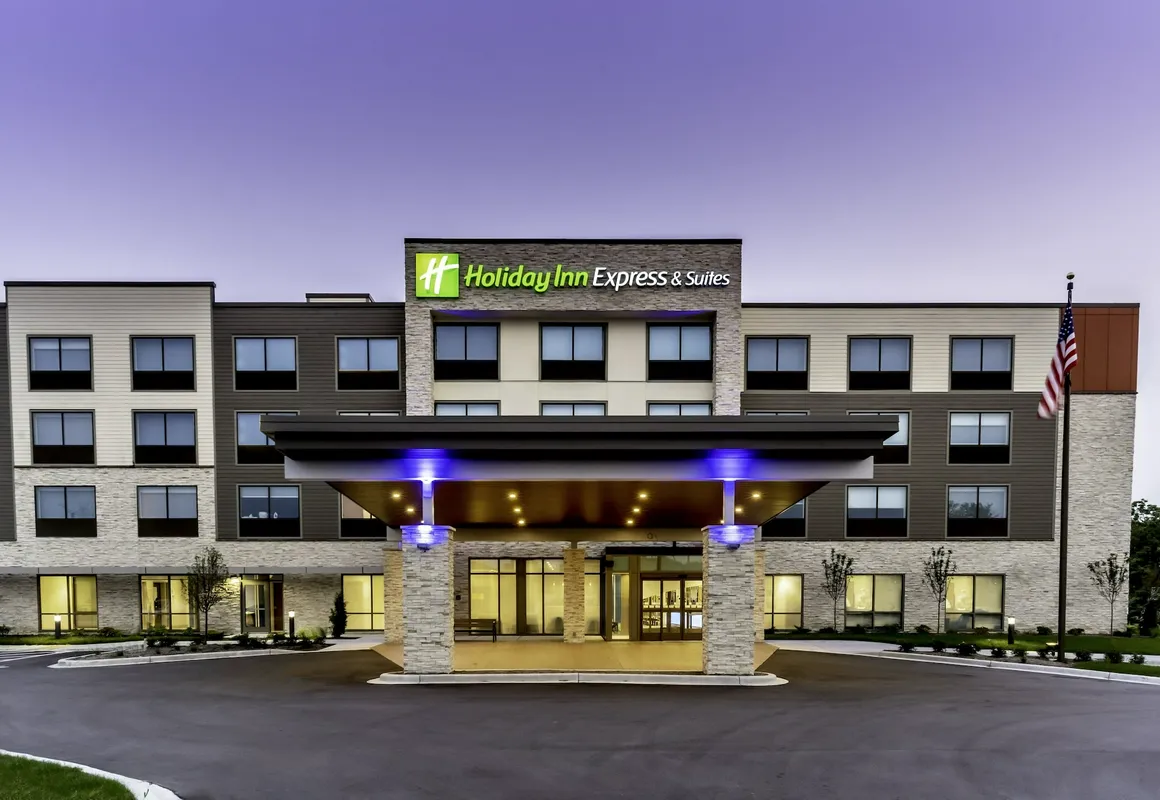 Holiday Inn Express Milwaukee West Allis by IHG hotel hero