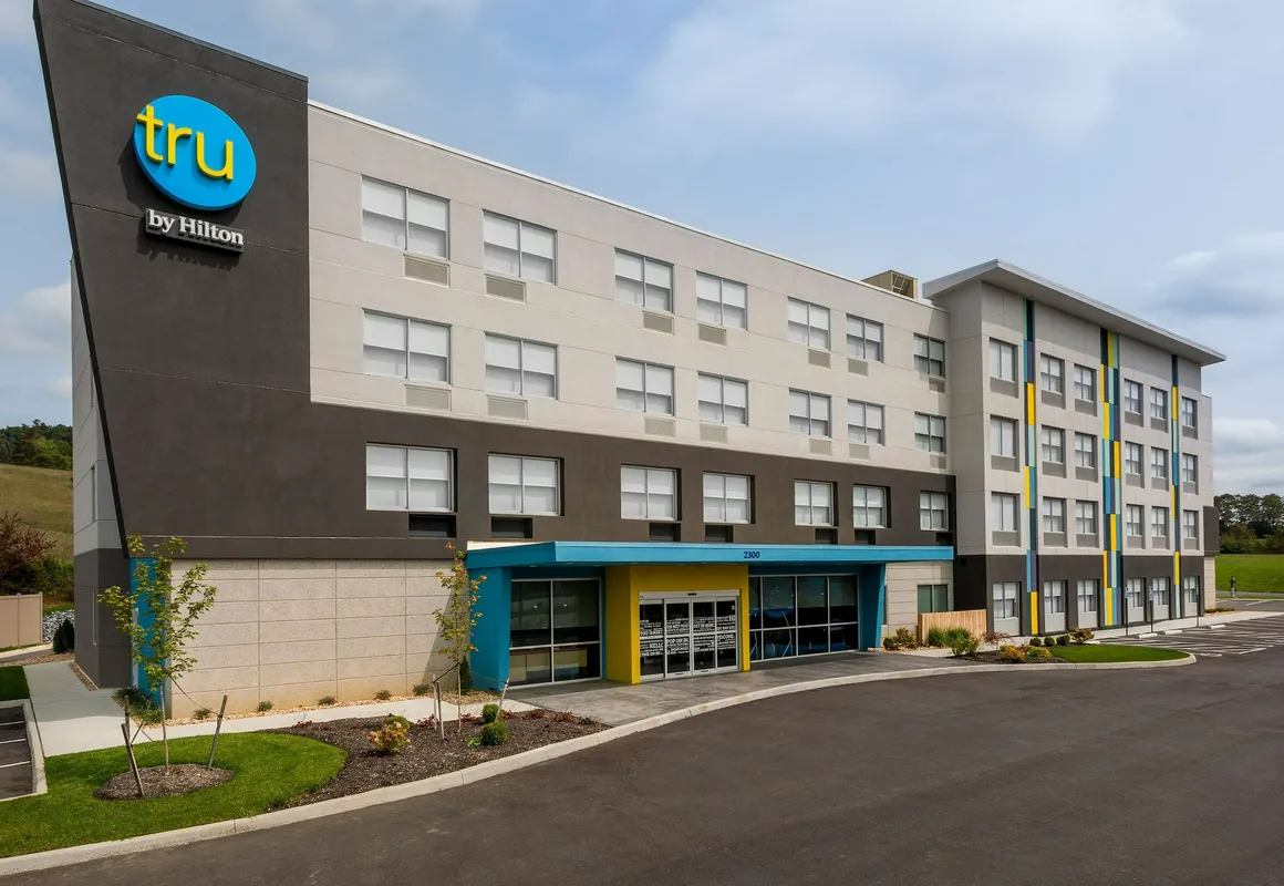 Tru by Hilton Radford, VA hotel hero