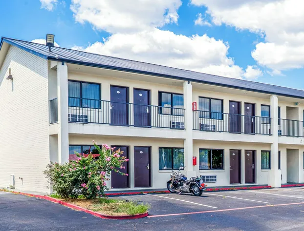 OYO Hotel Houston N Fm-1960 Champions TX hotel detail image 1