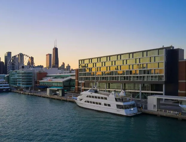 Sable at Navy Pier Chicago, Curio Collection by Hilton hotel detail image 4