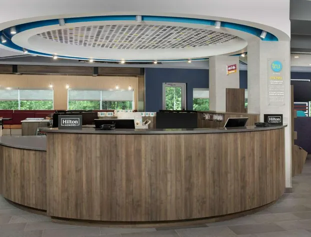 Tru by Hilton Charlotte Airport Lake Pointe hotel detail image 2