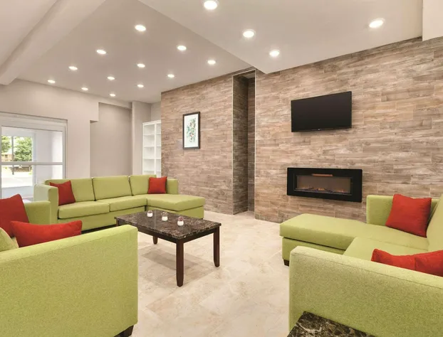 Country Inn & Suites by Radisson, Greensboro, NC hotel detail image 3