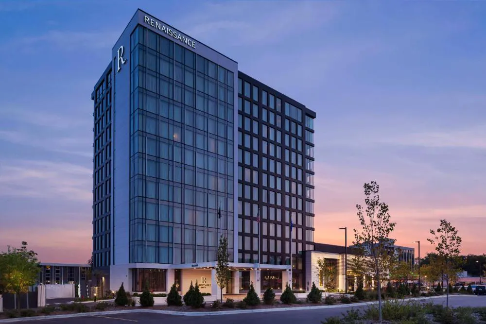Renaissance Milwaukee West Hotel hotel hero