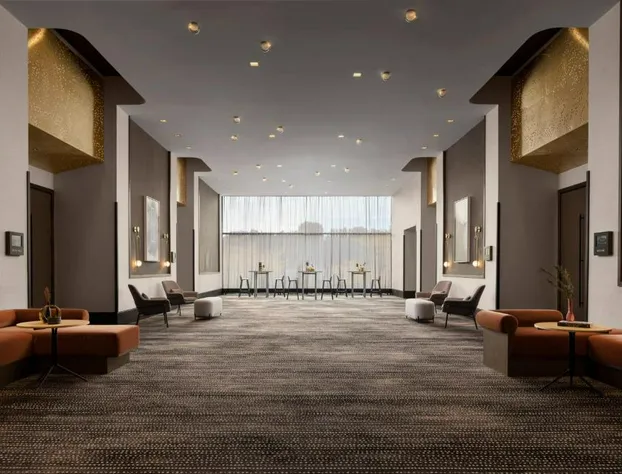 Renaissance Milwaukee West Hotel hotel detail image 3