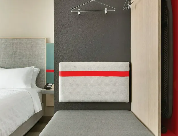 avid hotel Boston Logan Airport - Revere by IHG hotel detail image 4