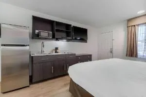 Suburban Studios at the University hotel detail image 4