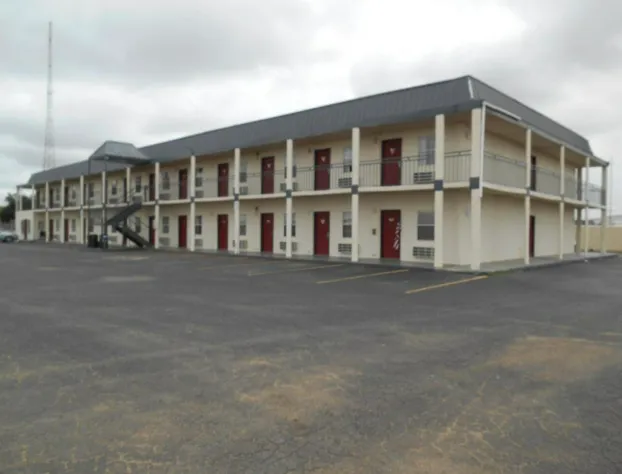 Super 7 Inn hotel detail image 1