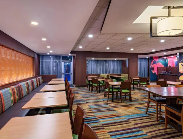 Fairfield Inn & Suites by Marriott Houston Richmond hotel detail image 4